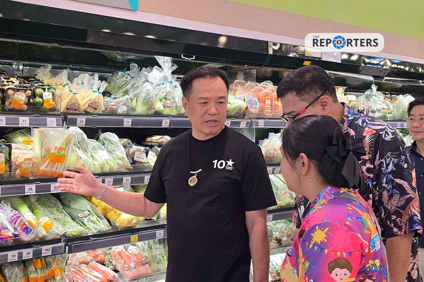 นายกฯ เดิน ’โลตัส‘ ตรวจราคาสินค้าโครงการไทยช่วยไทย