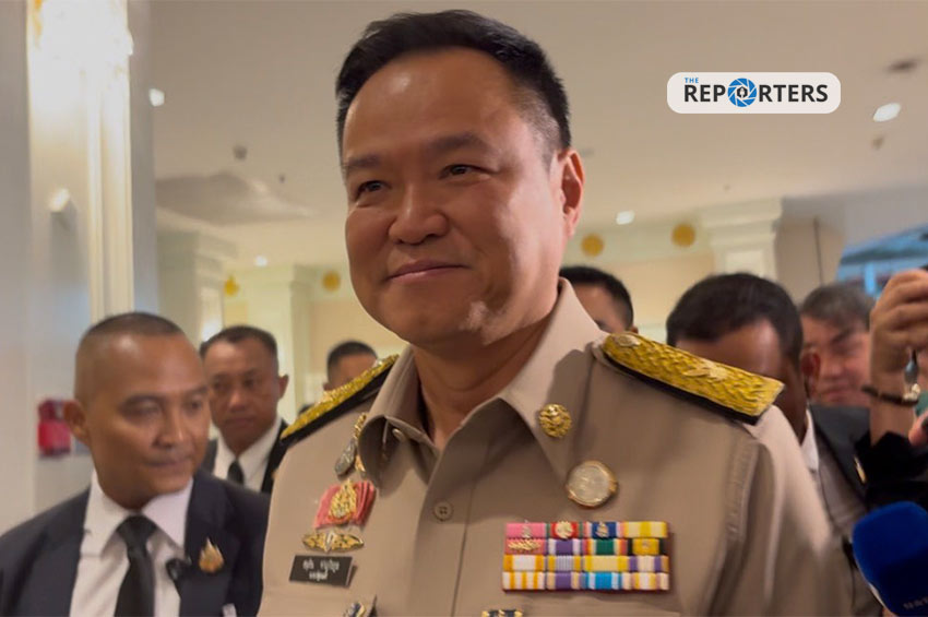 ‘อนุทิน’ เลี่ยงตอบสื่อปม PM 2.5 ก่อนบอก ‘เดี๋ยวไปเชียงใหม่ก่อน’