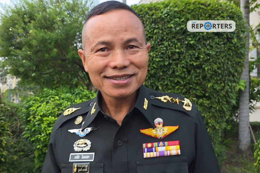 ‘มทภ.4’ เข้าพบนายกฯ คาดรายงานสถานการณ์ใต้ ชูนิ้วโป้งยืนยันกำลังใจดี