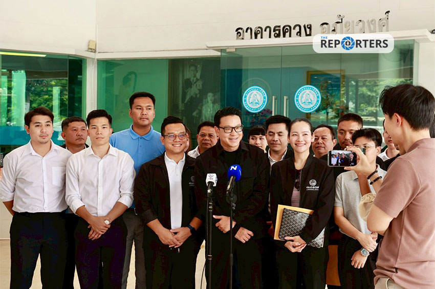 ‘สกลธี’ เผย เตรียมตัวผู้สมัครผู้ว่าฯ กทม. พร้อมแสดงวิสัยทัศน์ 16 พ.ค. นี้ เชื่อ สู้ ‘ชัชชาติ – ดร. โจ‘ ได้