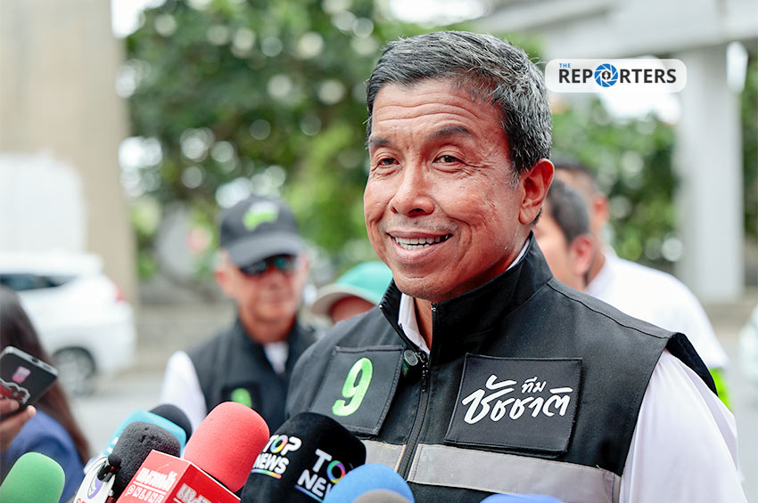 ‘ชัชชาติ‘ ยันไม่เคยช่วยผู้สมัคร สก. หาเสียง เจอก็ชนหมัดทักทาย ไร้ปัญหาหลานสาว ‘จิรายุ‘ ที่ผ่านมาทำงานด้วยกันด้วยดี